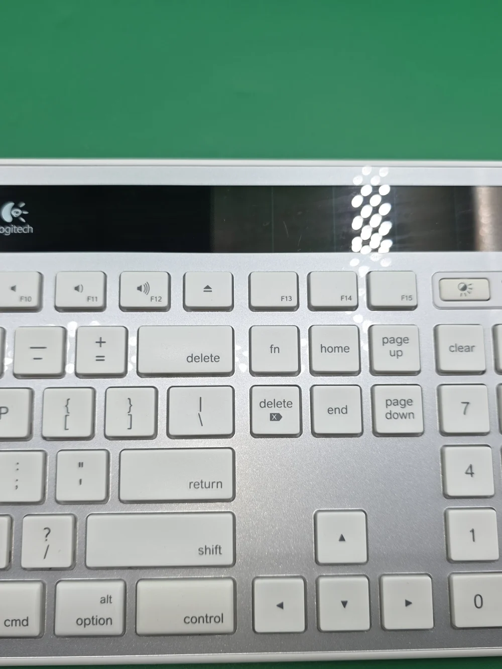 Logitech K750 (920-003472) Wireless Keyboard